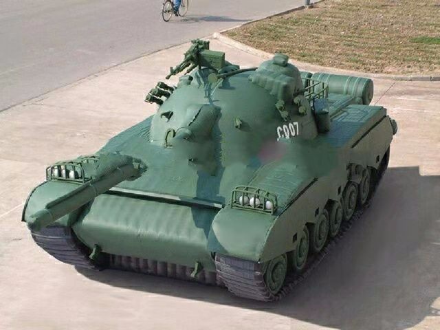 天安乡军用充气坦克车